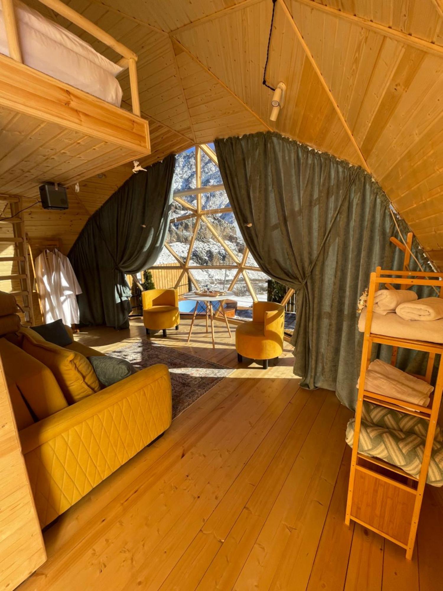 Gabua Glamping Villa Kazbegi Exteriör bild