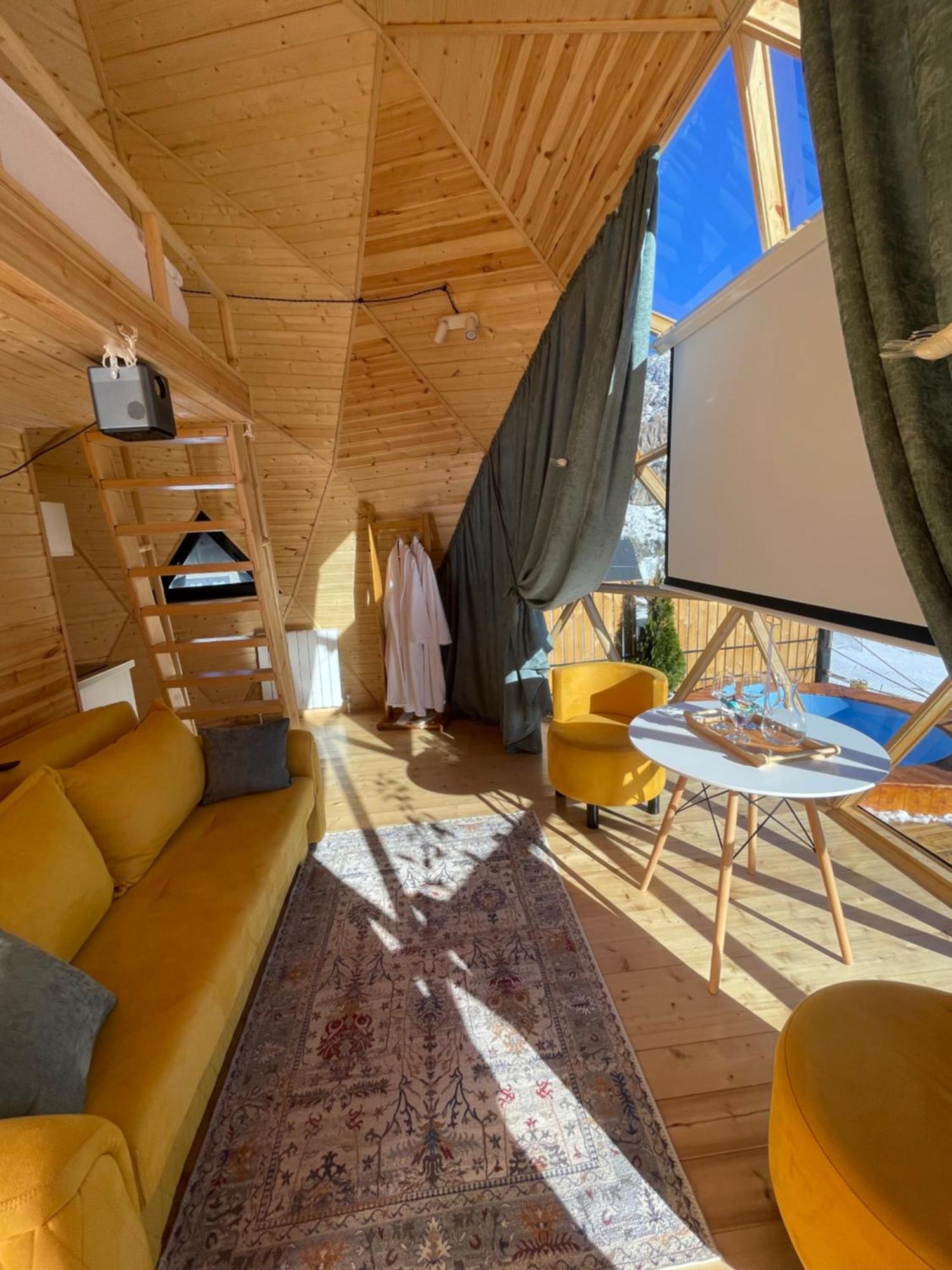 Gabua Glamping Villa Kazbegi Exteriör bild