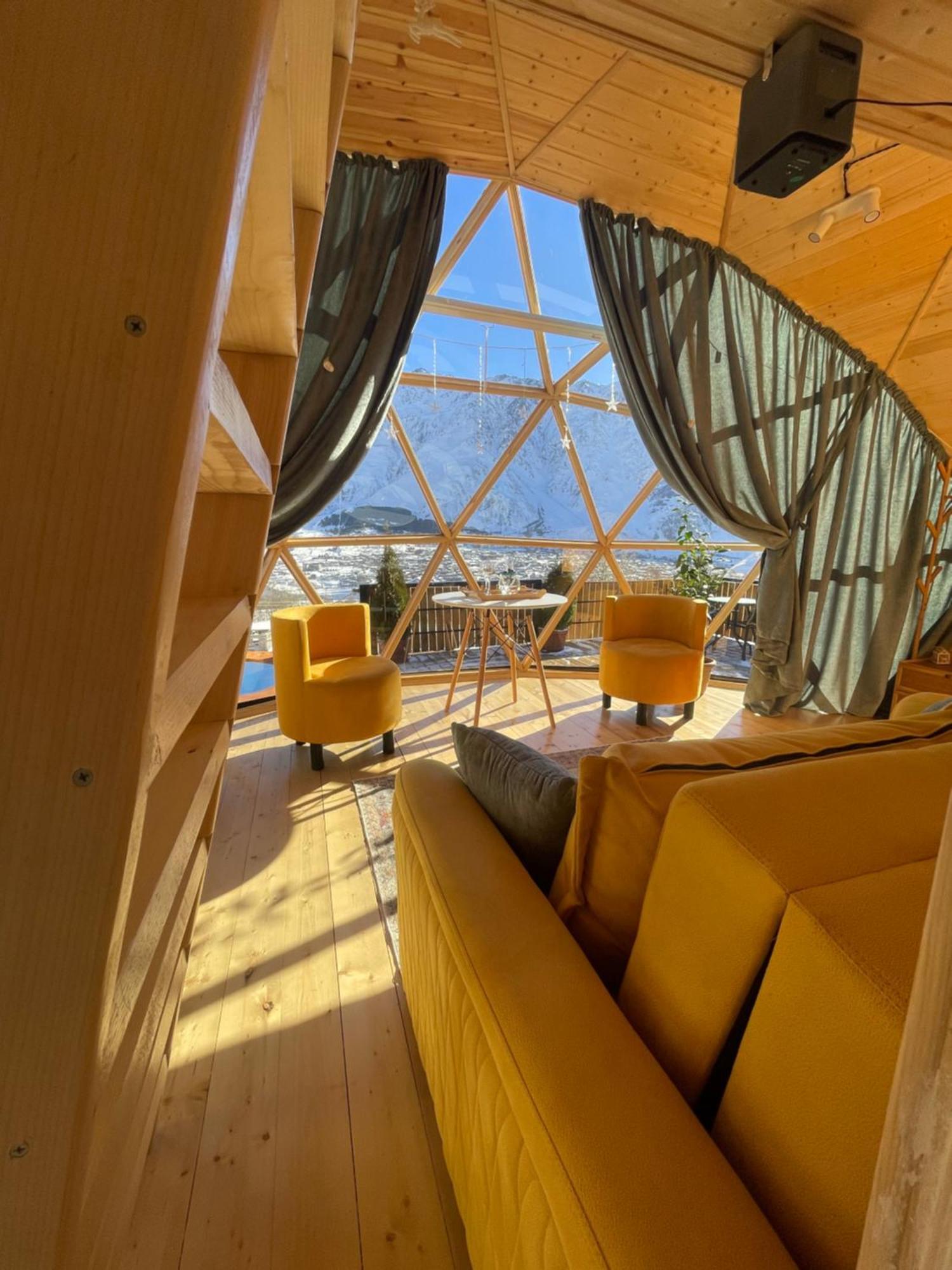 Gabua Glamping Villa Kazbegi Exteriör bild