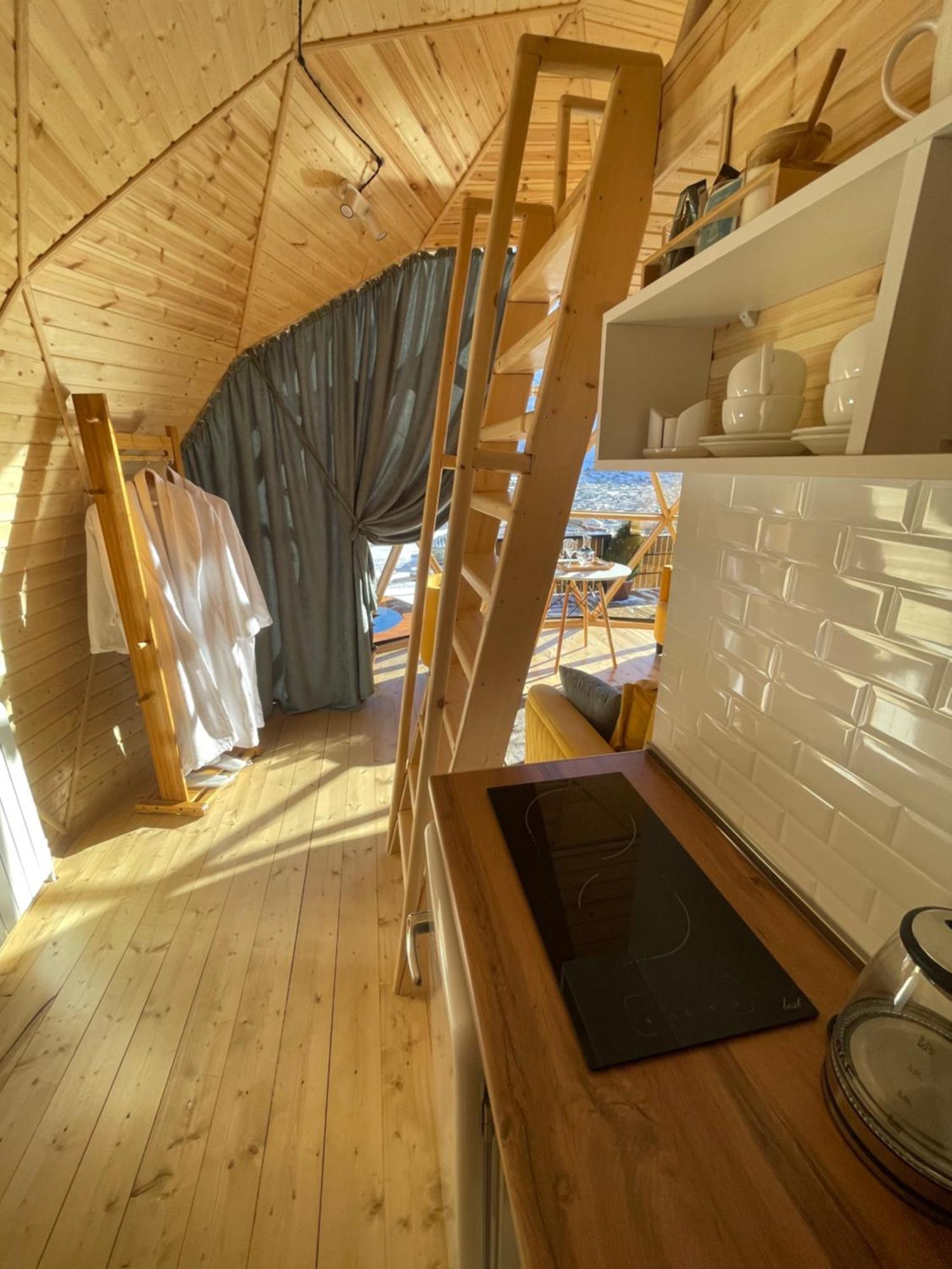 Gabua Glamping Villa Kazbegi Exteriör bild