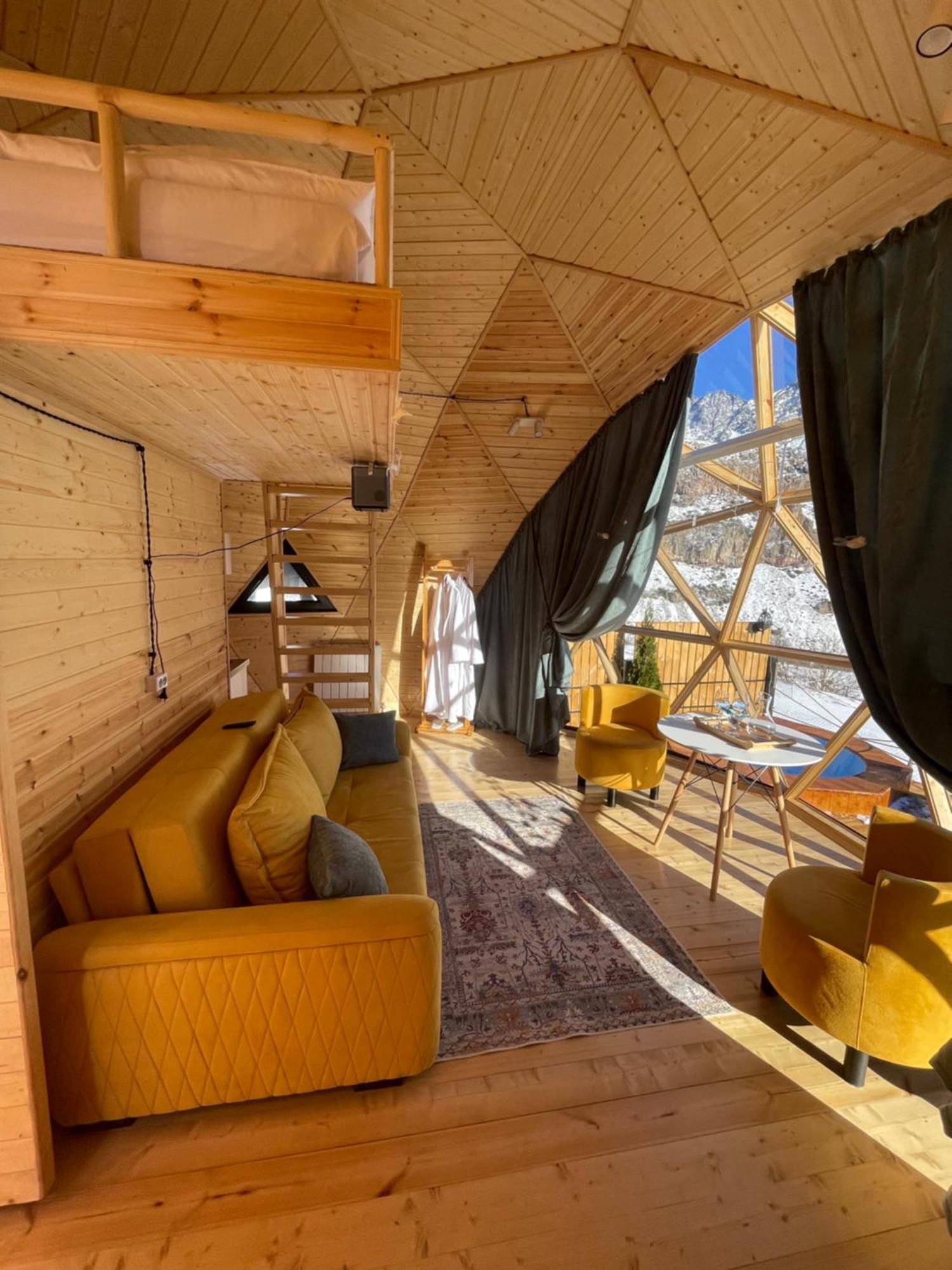 Gabua Glamping Villa Kazbegi Exteriör bild