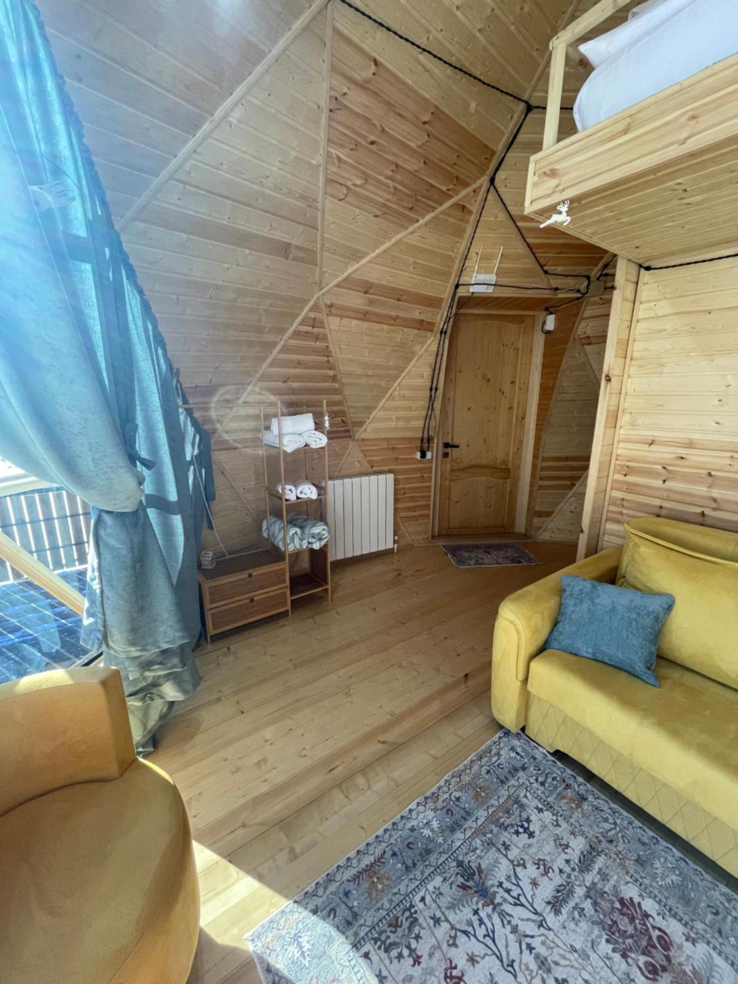 Gabua Glamping Villa Kazbegi Exteriör bild